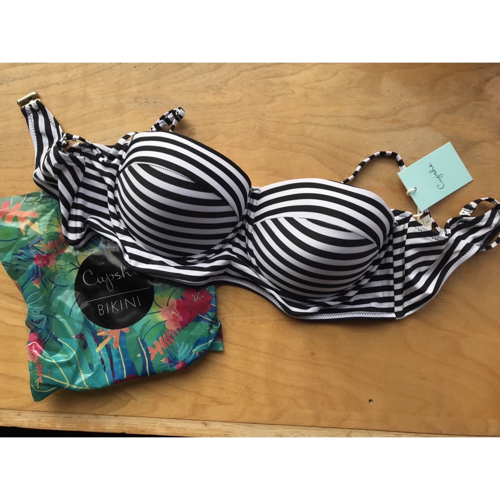 NWT Cupshe bikini top